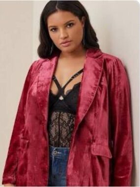 Torrid NWT $99.50  Red Velvet Blazer Jacket Women’s 2x